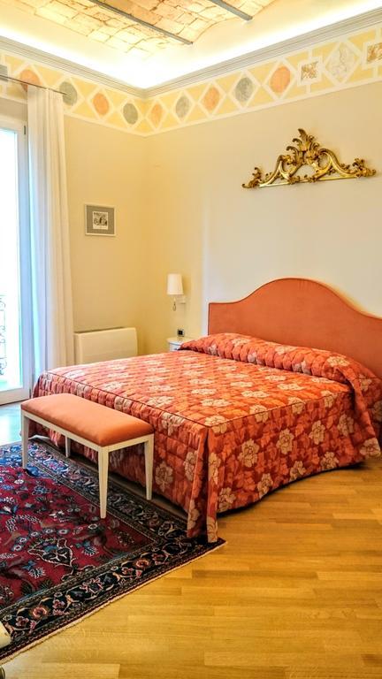 בולוניה Casa Isolani Luxury Rooms Piazza Maggiore מראה חיצוני תמונה
