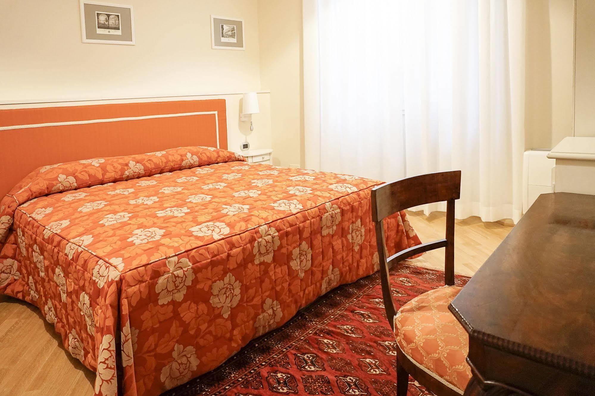 בולוניה Casa Isolani Luxury Rooms Piazza Maggiore מראה חיצוני תמונה
