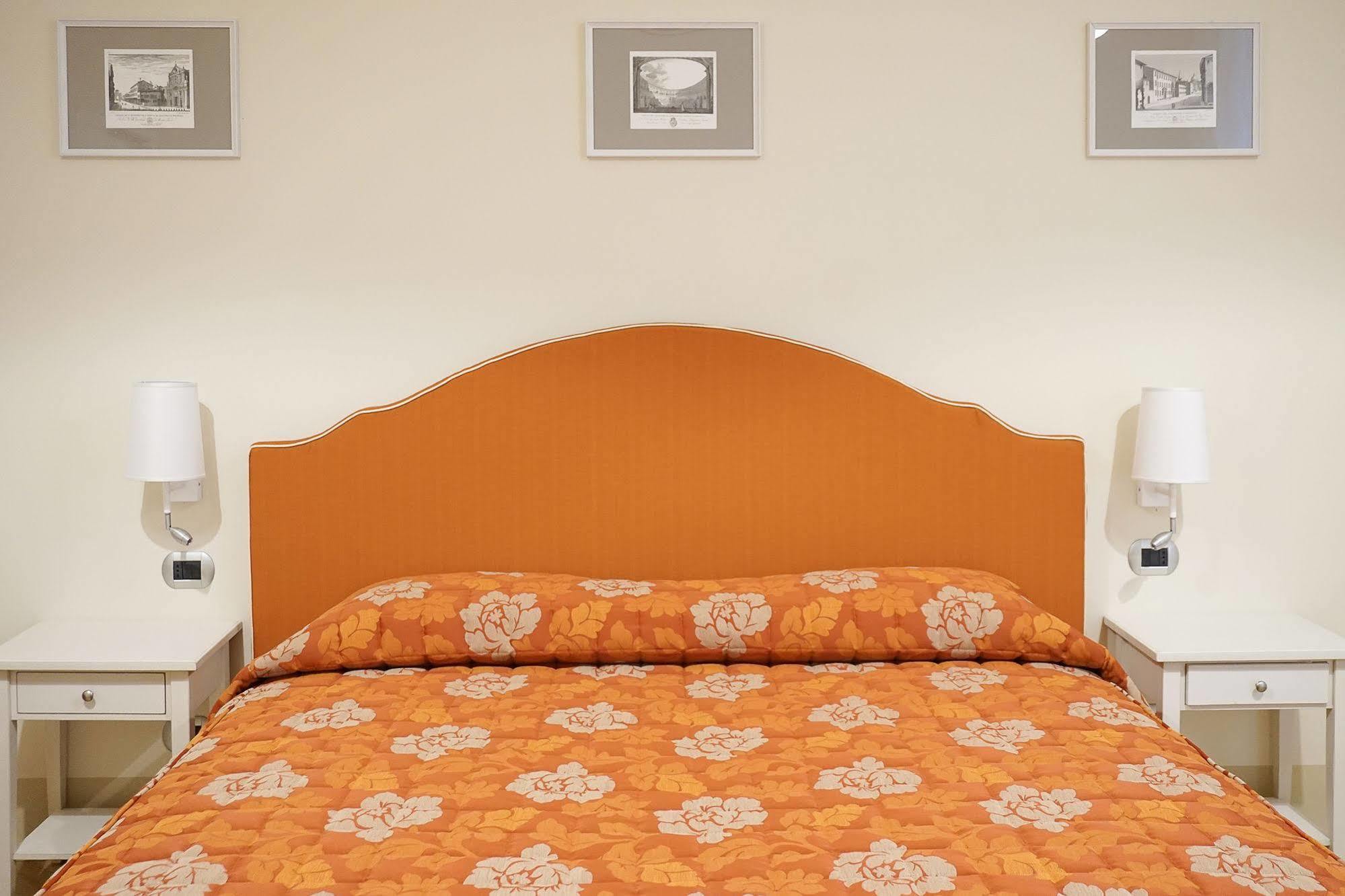 בולוניה Casa Isolani Luxury Rooms Piazza Maggiore מראה חיצוני תמונה